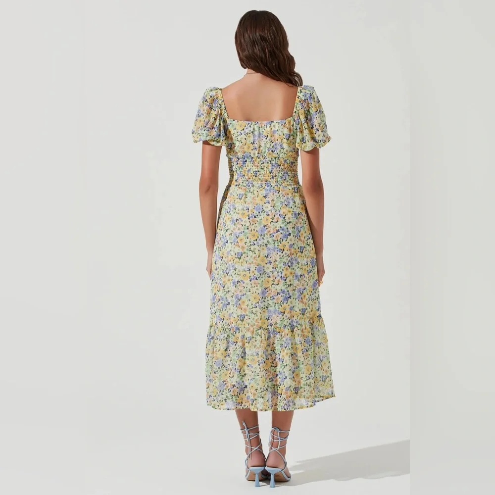 ASTR The Label Irma Floral Puff Sleeve Midi Dress. Size Small - Picture 6 of 6